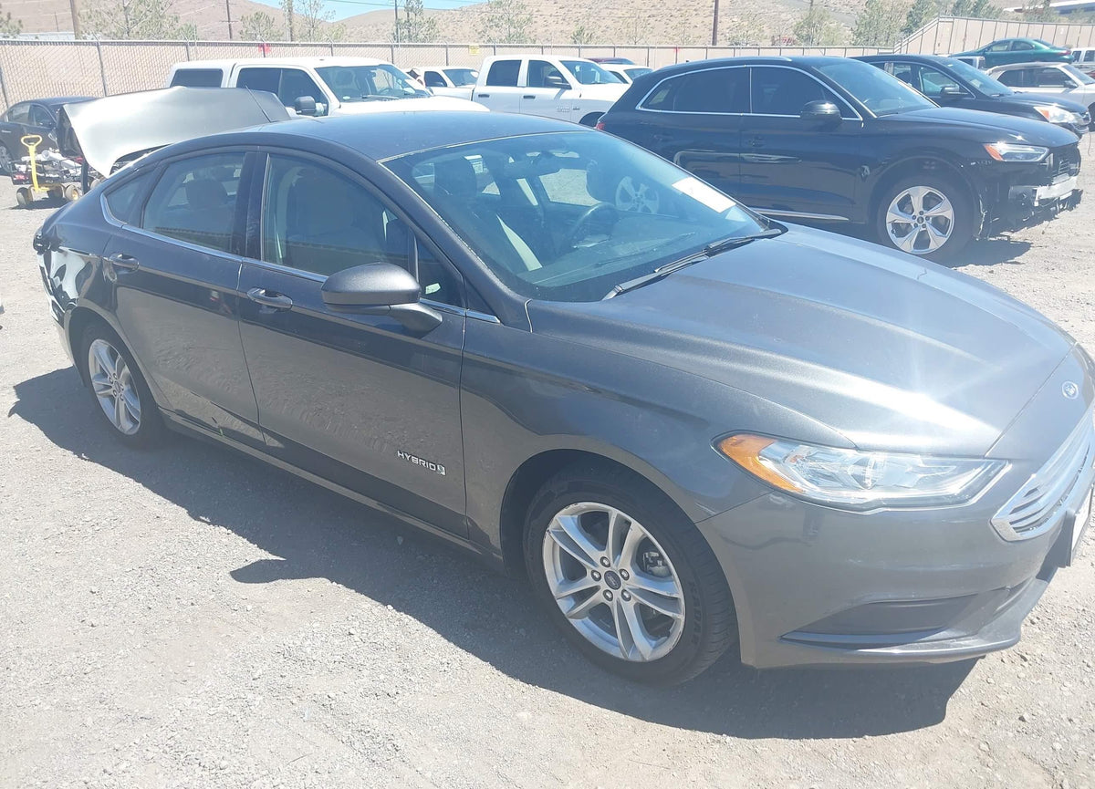 Ford Fusion híbrido 2018 cliente - foto 1